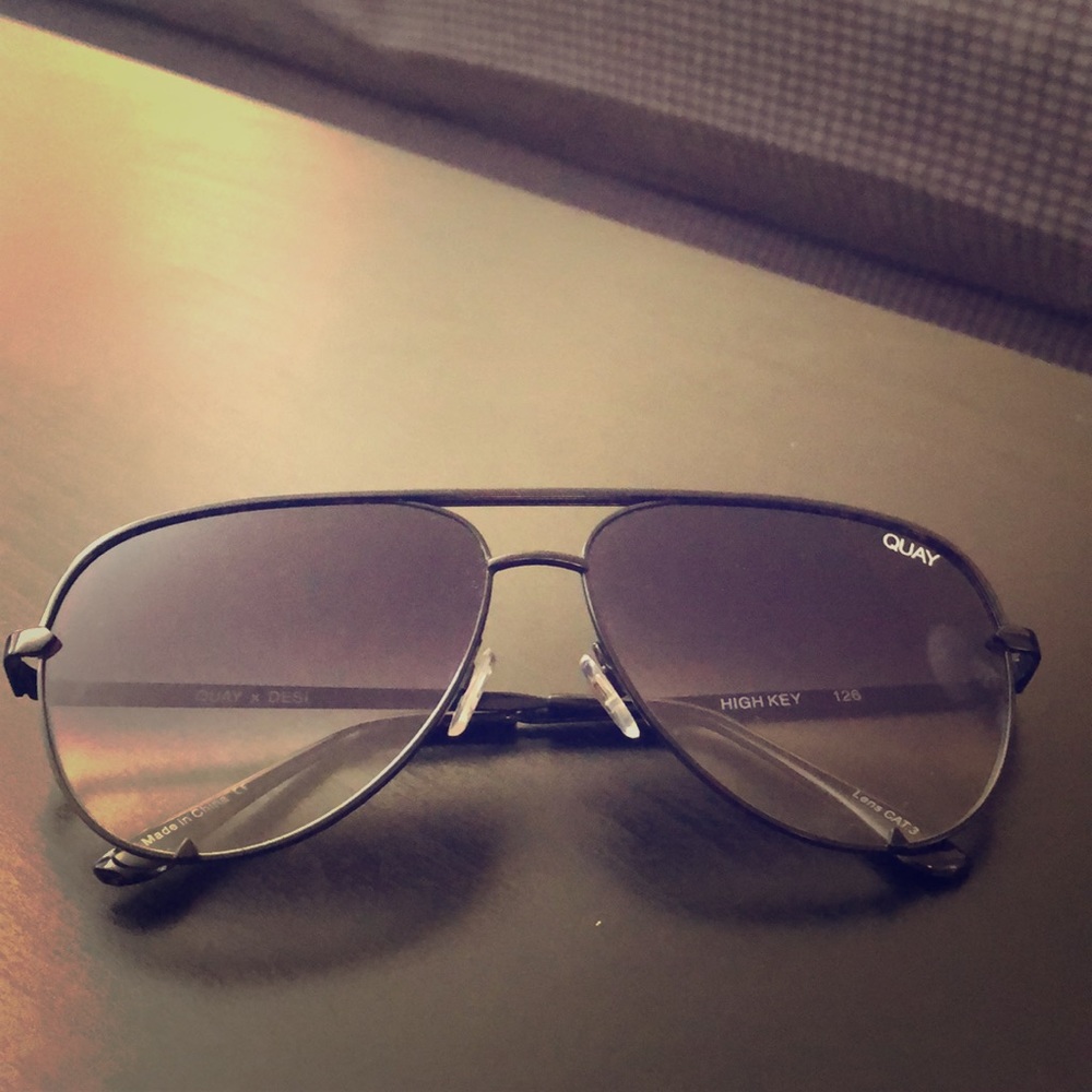 JUST LIKE NEW QUAY SUNGLASSES. NO SCRATCHES.